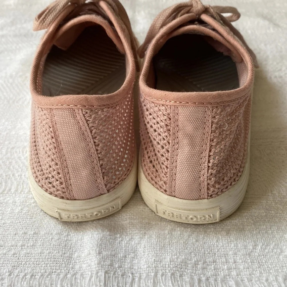 •Tretorn• Mesh Sneakers, Size 37 - Picture 2 of 11